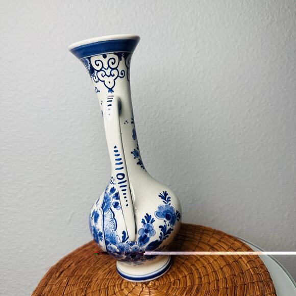 Delft Double Handle VINTAGE Vase Amphora 1930 Signed P.H.Hu 9" Tall - Picture 7 of 8